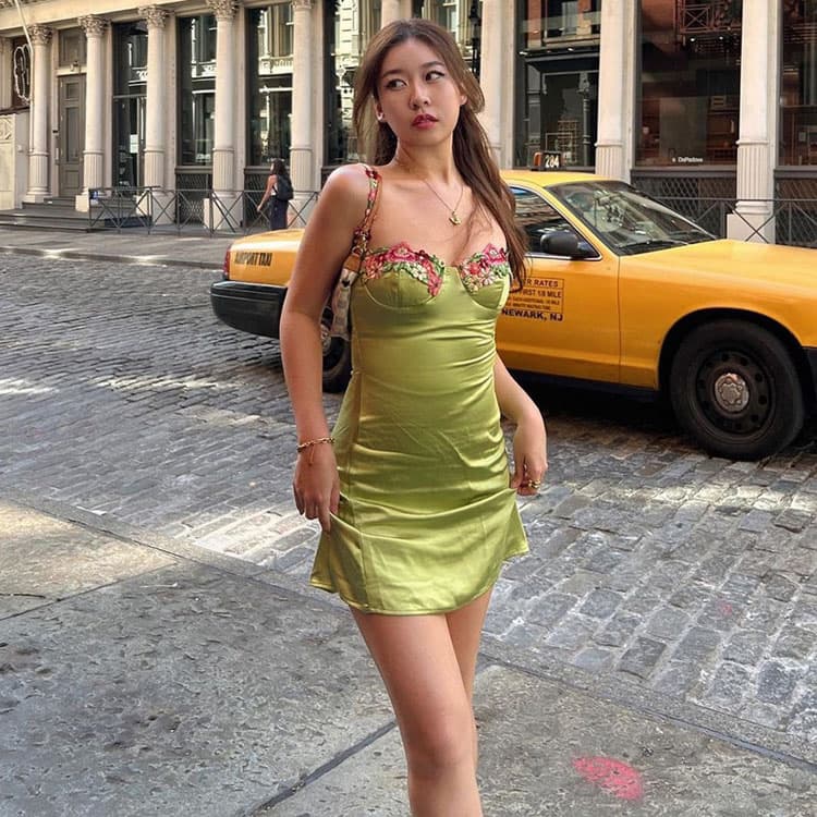 2023 New Product Launch Sexy Club Dress Floral Embroidery Slip Dress Backless Bodycon Short Skirt