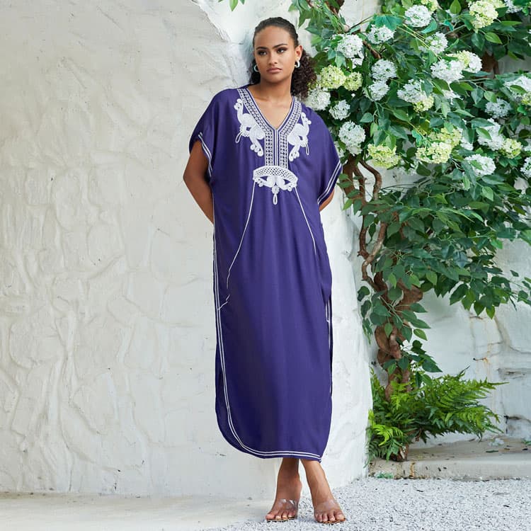 Wholesaler Loose Rayon Embroidery Holiday Long Dress Women Bikini Sun Shirt Beach Sexy Cover up