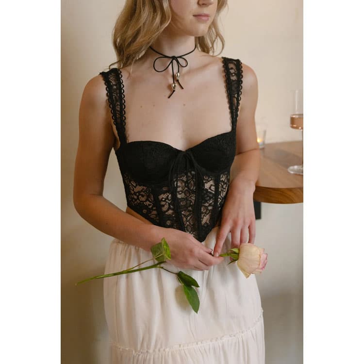 2024 New Fishbone Black Lace Vest Royal Sister Mature Women Hollow Outer Top