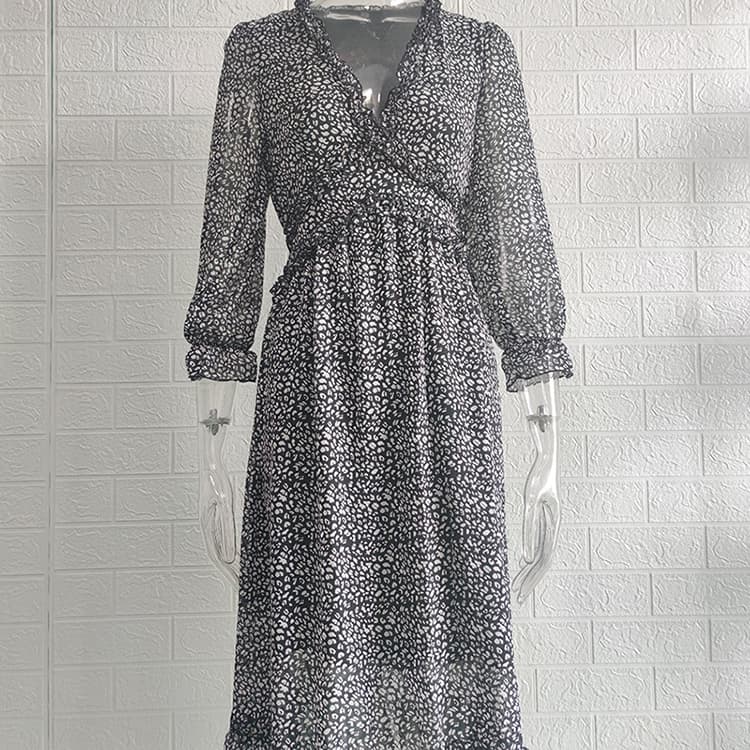 2023 New Holiday Print Casual Dress V-neck Ruffled Long Dress Women