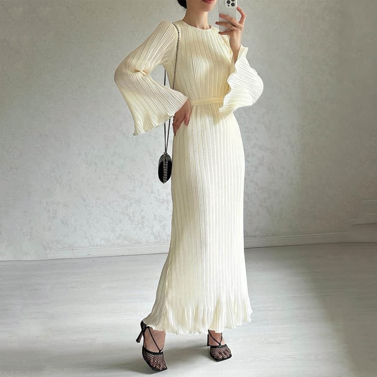 New Fashionable Pleated Dresses Casual Dresses Solid Color Flared Sleeve Dresses