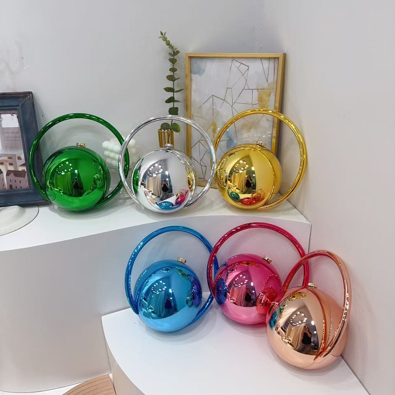 European And American High-tech Handbag New Spherical Dinner Bag Electroplating Simple Box Bag