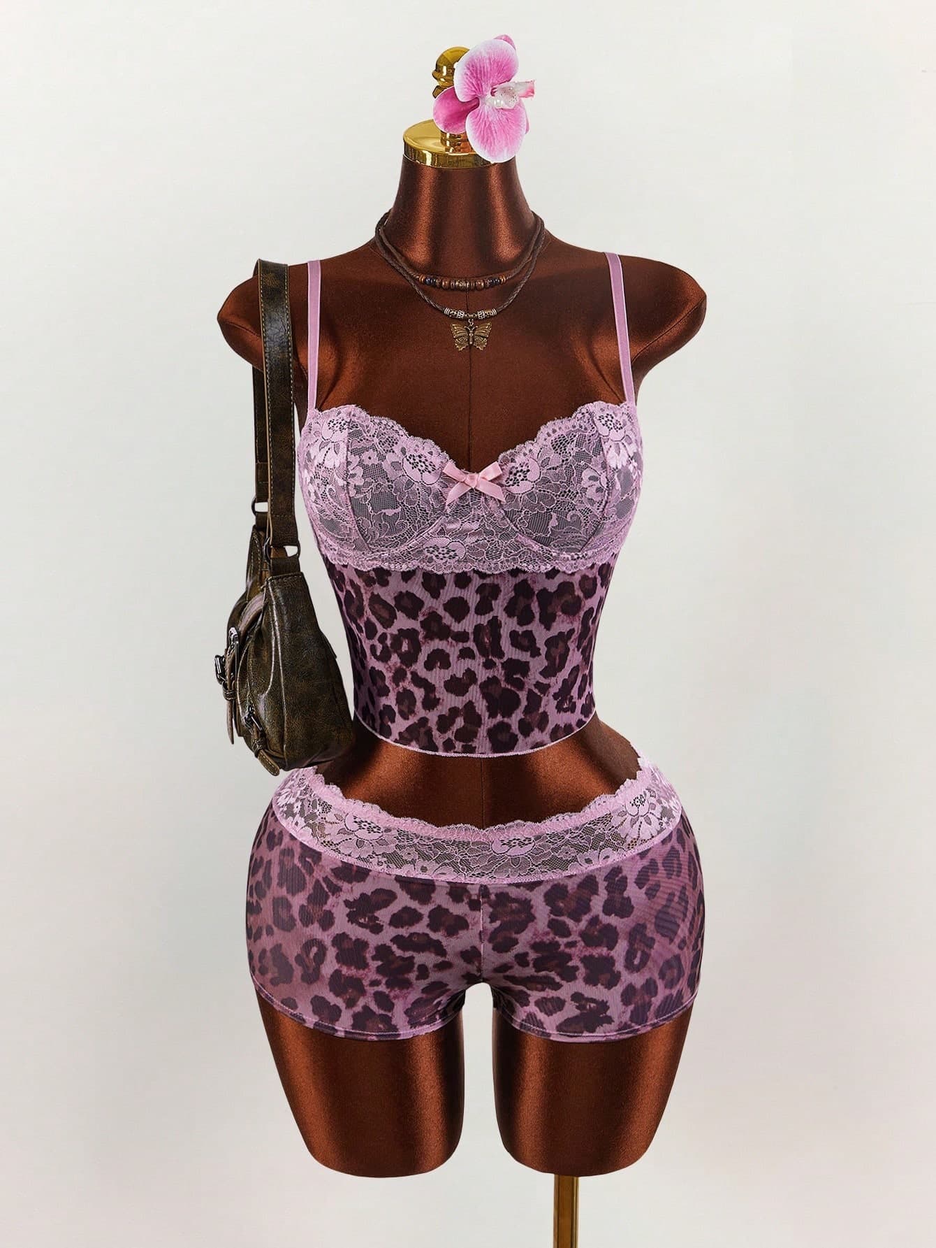 European And American New Ins Leopard Print Slim Sexy Hot Lace Stitching Suspender Vest Top Shorts Set