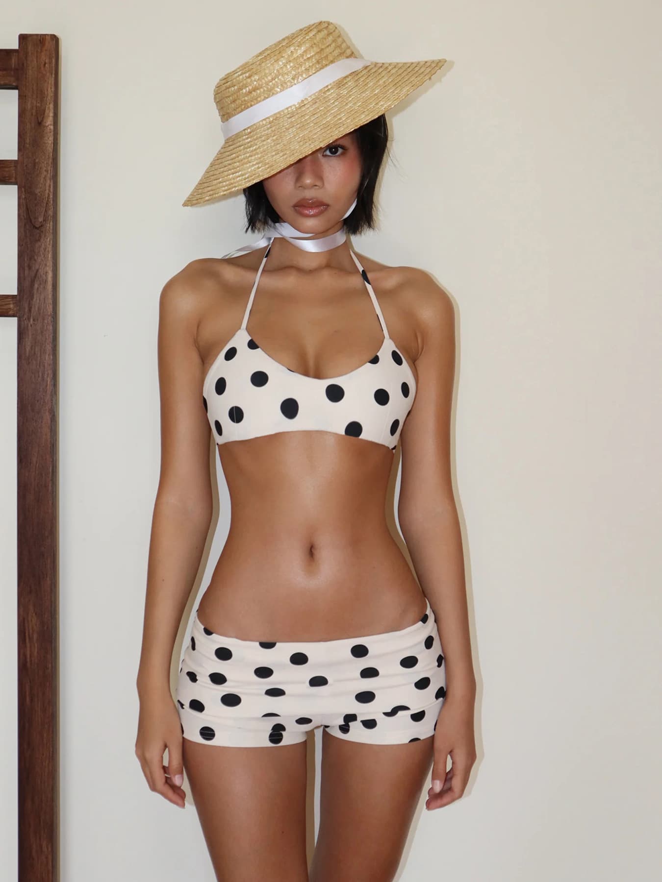 European And American Retro Beach Resort Hot Spring Polka Dot Hot Girl Shorts Bikini Set Halter Neck Suspender + Solid Color Shorts