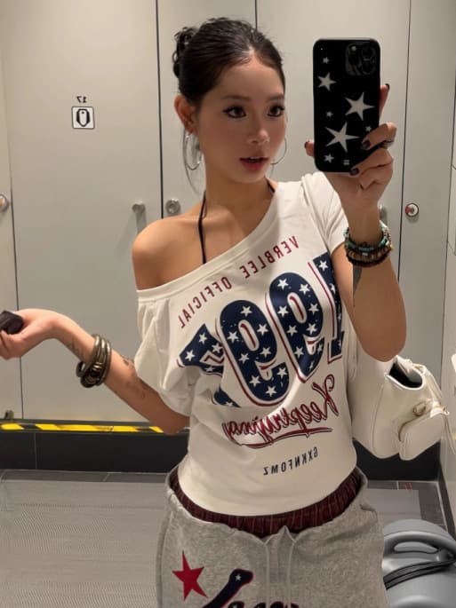 American Vintage Star Print Cross Shoulder Short Sleeve T-shirt Women Summer Loose Hottie Design Sensual Shoulder Top Ins