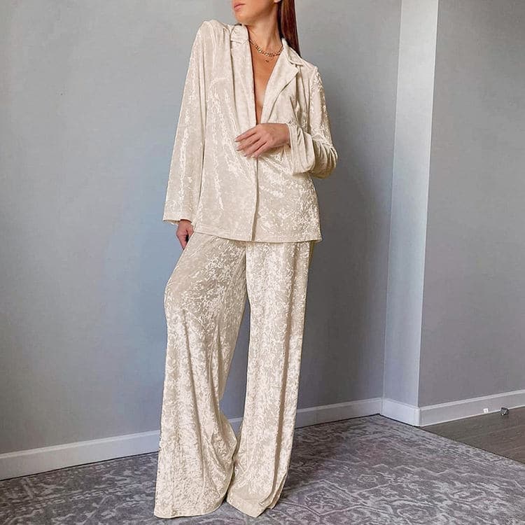 2023 Spring New Gold Diamond Fleece Pajamas Women's Long Sleeved Pants Two Piece Warm Women's Home Fur High Grade Feeling