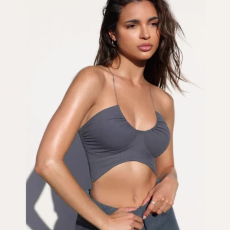 Hot Girl New Design Solid Color Sexy Neckline Pleated Fixed No Cup Running Slimming Waistline Yoga Tops