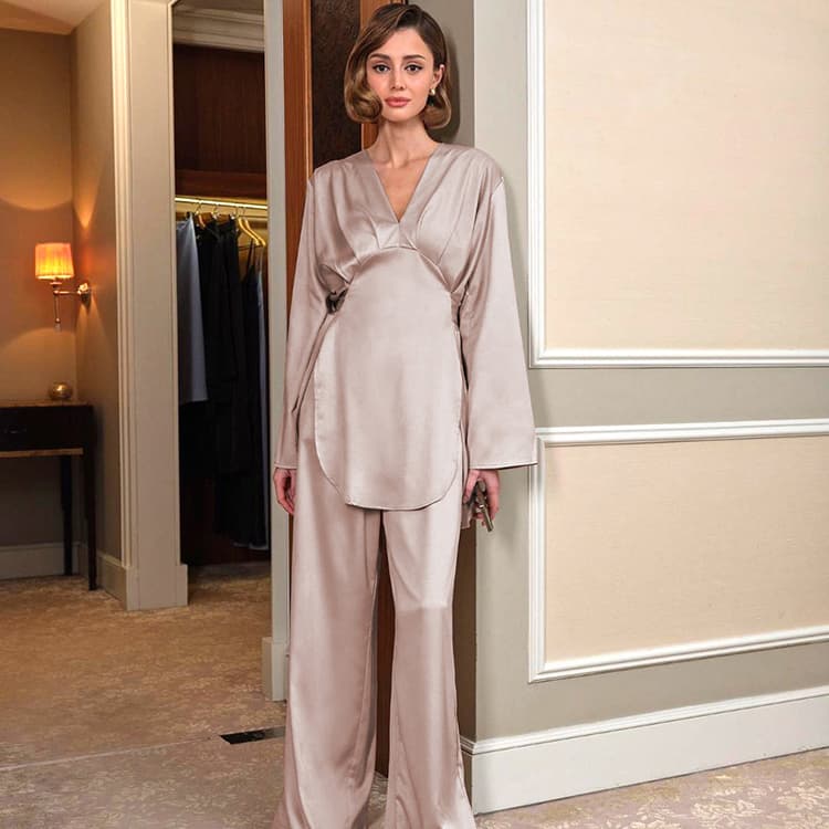 2023 Summer Fashion Pajamas Long Sleeved Blue Feather Pants Casual Ice Silk Design Women's Home Fur