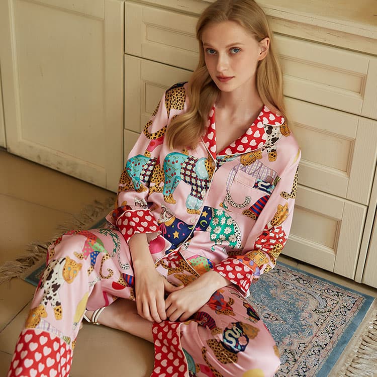 2024 New Pajamas for Women Autumn Ice Silk Long Sleeve Suit Spring and Autumn Thin Printed Home Clothes