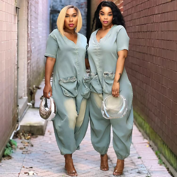 New Loose Denim Jumpsuit Sexy Deep V-neck Ripped Wide Leg Pants Fashionable Jumpsuit Jeans