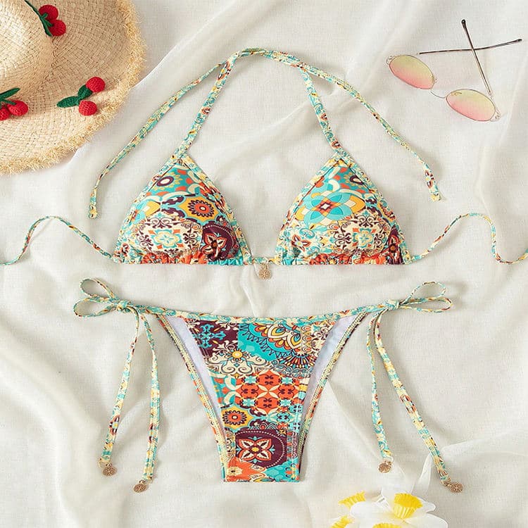 Exquisite Retro Cute Style Slim Fit Sexy Swimsuit High Quality Design Swimsuits 2 Piece Bikinis