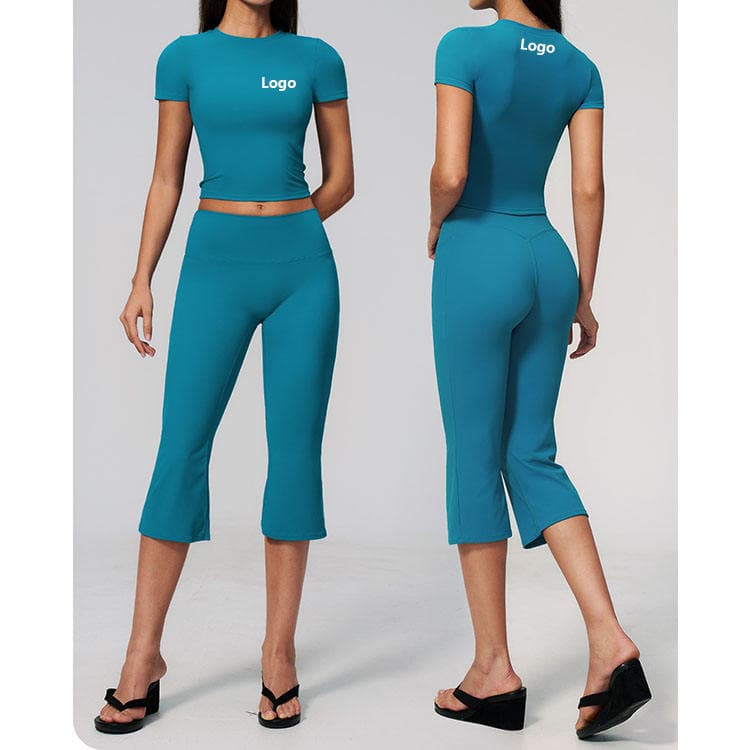 Buttery Soft Brushed 70 Nylon 30 Spandex Workout Set Short Sleeves Crop Top and Capris 2 Piece Yoga Set