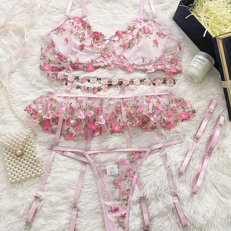 Sexy Lingerie Uniform Set Pure Desire Hollow Lace Garter Sexy Underwear Four Piece Set Wholesale