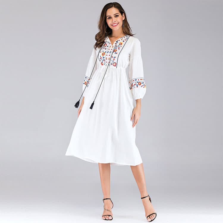 2025 High Quality Exquisite Embroidery Casual Dress Ethnic Style Dress Fashion Summer New Women V Neck Tassel Causal Dress