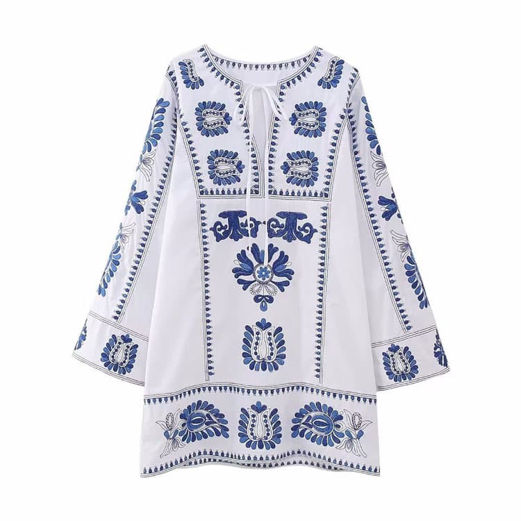 New Women Embroidery Casual Dress Blue Embroidery V Neck Long Sleeve Holiday Dress Summer White Mini Dress