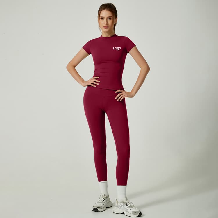 Hot Sell Quick Dry Gym Set Spring Summer Short Sleeve and Legging Yoga Fitness Outfit