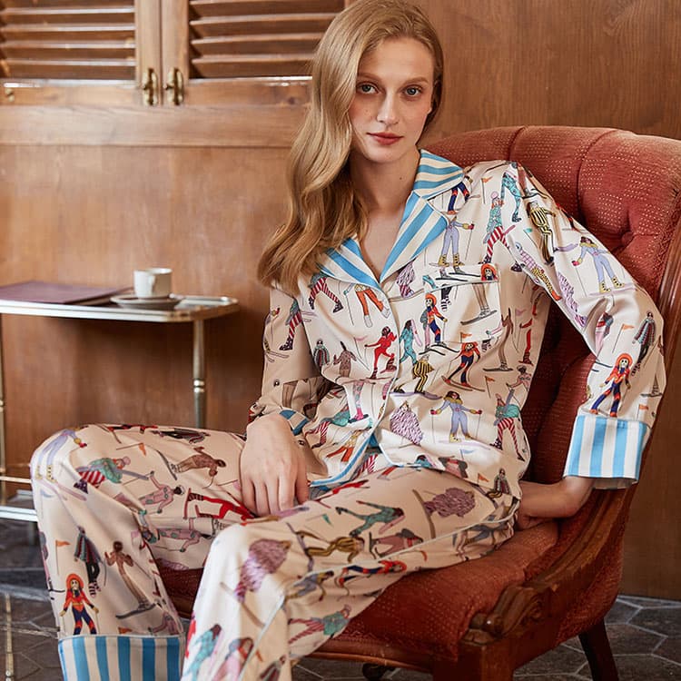 2025 Ice Silk Pajamas Lapel Spring Autumn Long Sleeve Homewear Set Wholesale