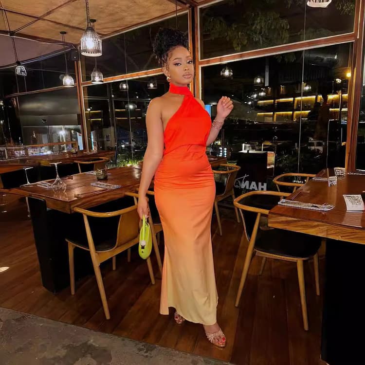 Wenshuo Fashion Gradient Color Dress Wholesale Ribbon Halter Neck Dress Custom logo Backless Maxi Dress Factory Direct