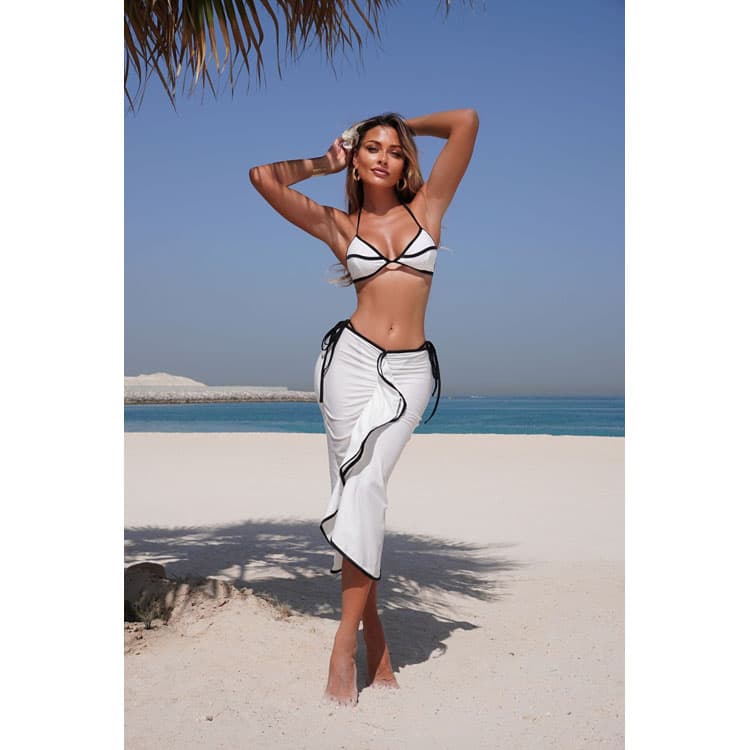 New 2025 Fashion Elegant Bikini Set Seaside Luxury Beach Seaside Vacation Swimwear Set