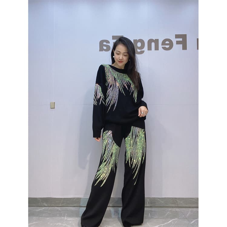 Wenshuo Fashion Rhinestone Set Wholesale Round Neck Long Sleeve Top Custom logo Loose Fit Women Set Factory Direct