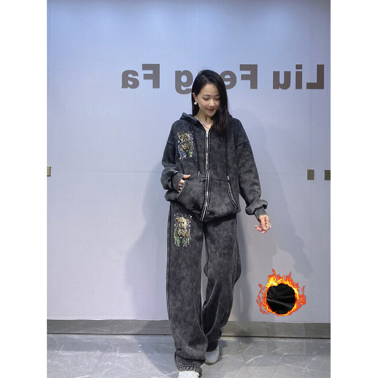 Wenshuo Rhinestone Women Suit Wholesale Casual Hooded Tracksuit Custom logo Stylish Winter Tracksuit Factory Direct
