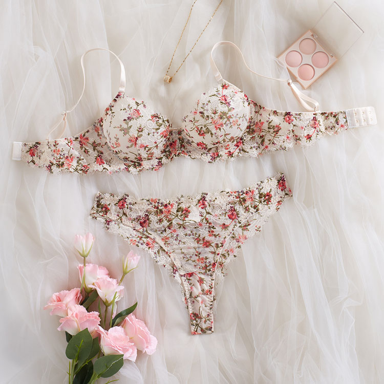 French Vintage Floral Lace Push up Bra Set Delicate Eyelash Lace Trimmed Romantic Lingerie